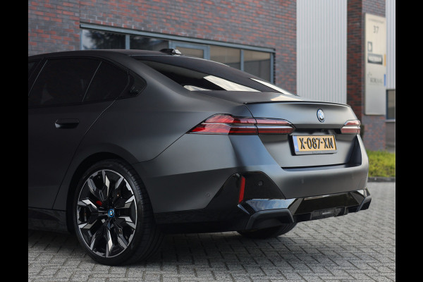 BMW 5 Serie 550e xDrive | Pano - M Sport Pro - Bowers&Wilkins