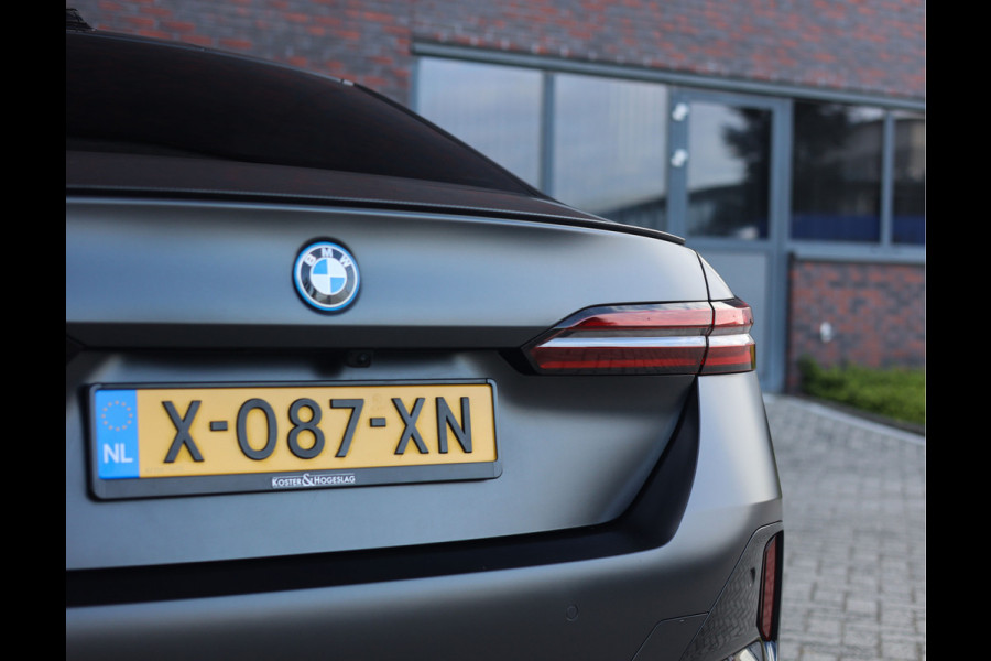 BMW 5 Serie 550e xDrive | Pano - M Sport Pro - Bowers&Wilkins