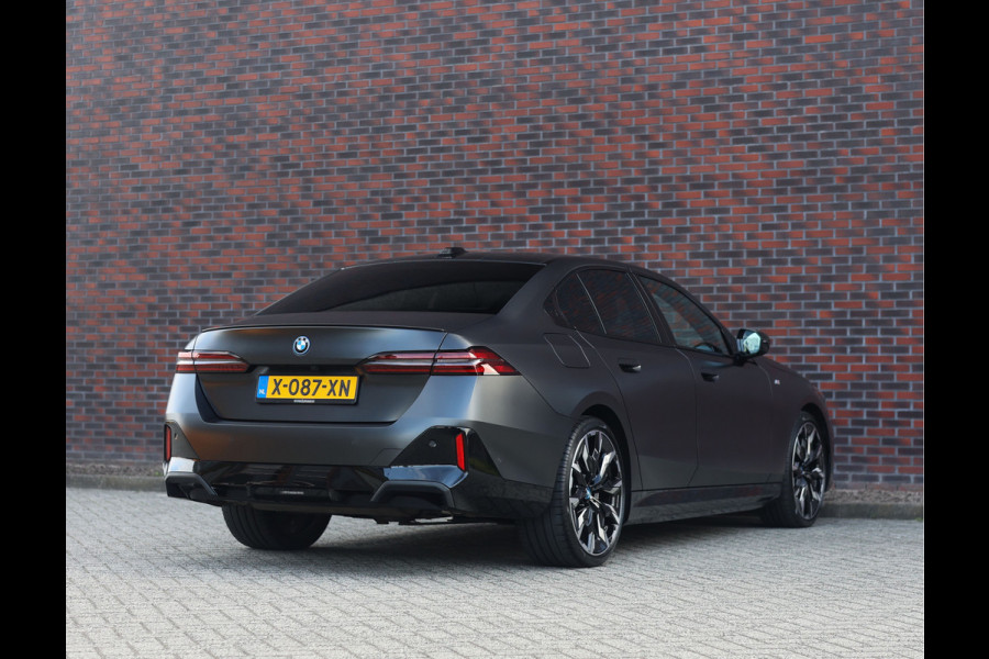 BMW 5 Serie 550e xDrive | Pano - M Sport Pro - Bowers&Wilkins