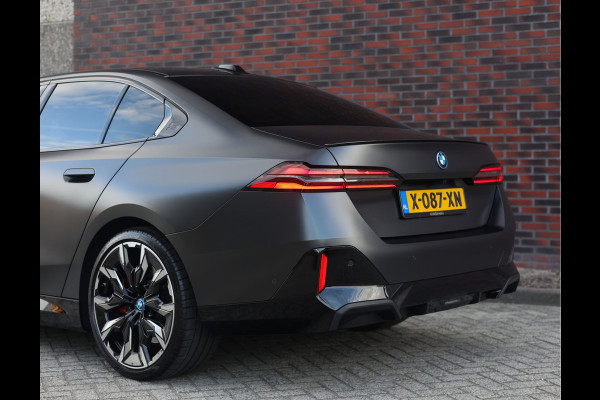 BMW 5 Serie 550e xDrive | Pano - M Sport Pro - Bowers&Wilkins