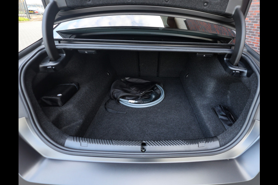 BMW 5 Serie 550e xDrive | Pano - M Sport Pro - Bowers&Wilkins