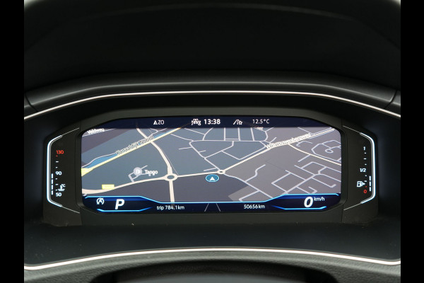 Volkswagen T-Roc Cabrio 1.5 TSI 2 x R-Line 150pk DSG Dealer O.H | Valcona Lederen Sportstoelen | Adaptive Cruise | Trekhaak Afn. | Beats Audio | IQ Drive | 19"L.M | Camera | Stuurverwarming |  Keyless | Matrix LED |