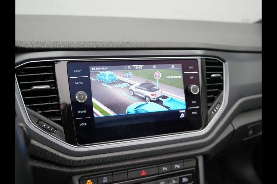 Volkswagen T-Roc Cabrio 1.5 TSI 2 x R-Line 150pk DSG Dealer O.H | Valcona Lederen Sportstoelen | Adaptive Cruise | Trekhaak Afn. | Beats Audio | IQ Drive | 19"L.M | Camera | Stuurverwarming |  Keyless | Matrix LED |