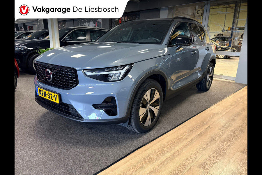 Volvo XC40 1.5 T4 Plug-in hybrid Plus Dark / Harman-Kardon / pilot assist / camera / stuur en stoel verwarming