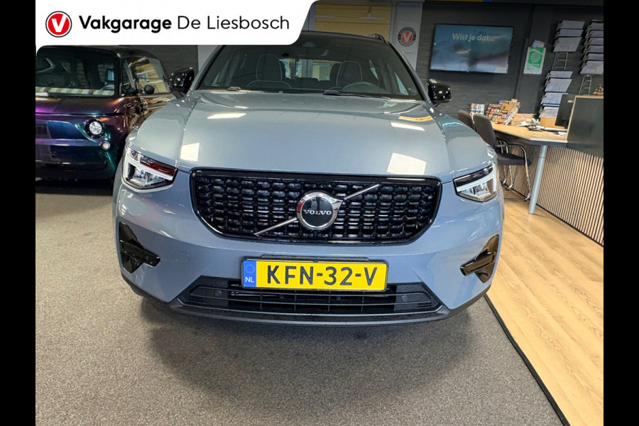 Volvo XC40 1.5 T4 Plug-in hybrid Plus Dark / Harman-Kardon / pilot assist / camera / stuur en stoel verwarming