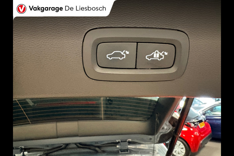 Volvo XC40 1.5 T4 Plug-in hybrid Plus Dark / Harman-Kardon / pilot assist / camera / stuur en stoel verwarming