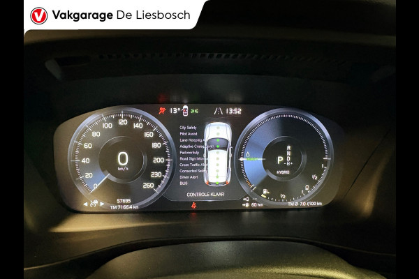 Volvo XC40 1.5 T4 Plug-in hybrid Plus Dark / Harman-Kardon / pilot assist / camera / stuur en stoel verwarming