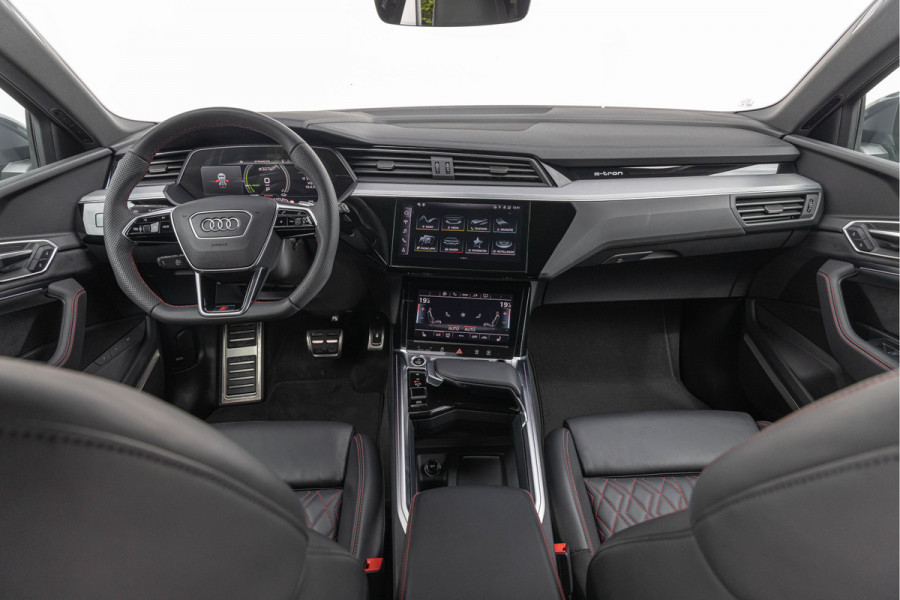 Audi Q8 e-tron 55 Quattro 408pk 115 kWh S-stoelen Pano B&O