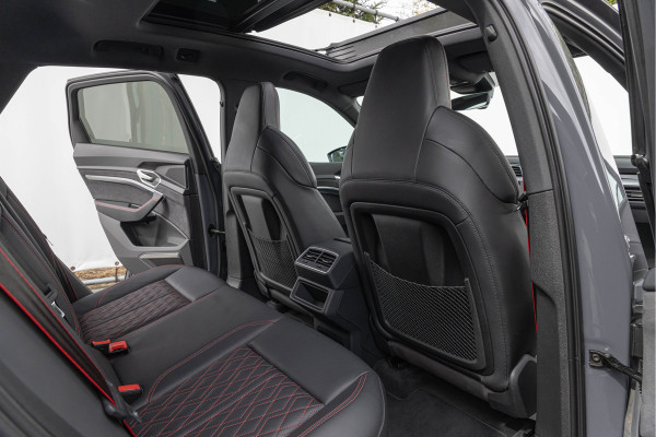Audi Q8 e-tron 55 Quattro 408pk 115 kWh S-stoelen Pano B&O