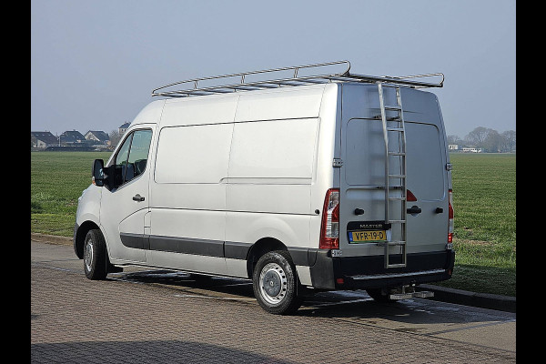 Renault Master T35 2.3 dCi L2H2 145PK Imperiaal NAP Airco Euro6 Camera 1e Eigenaar Trekhaak