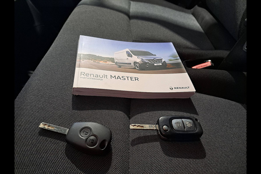 Renault Master T35 2.3 dCi L2H2 145PK Imperiaal NAP Airco Euro6 Camera 1e Eigenaar Trekhaak