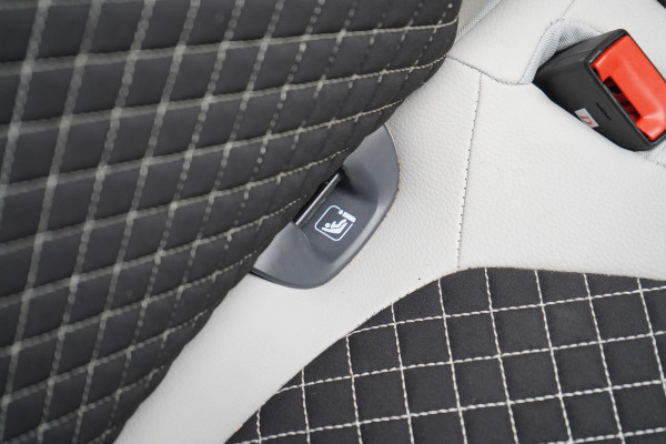 Fiat 500C 1.0 Hybrid Star | Navigatie | Apple Carplay | Climate control | Parkeersensoren | Half leder