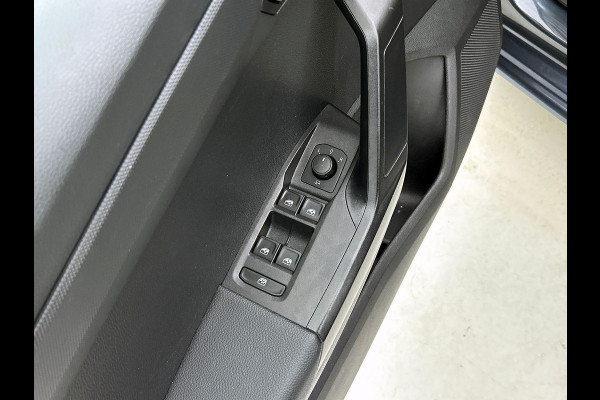 Seat Ibiza 1.0 EcoTSI Style Business Intense Navigatie Apple Carplay/Android Auto Parkeersensoren Virtual Cockpit Cruise Control Stoelverwarming Full Led Climate Control