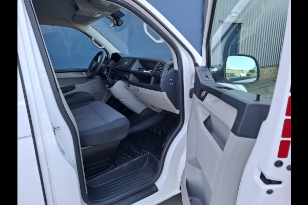 Volkswagen Transporter 2.0 TDI L1H1 Highline AIRCO / TREKHAAK / 3 ZITS / EURO 6 / N.A.P