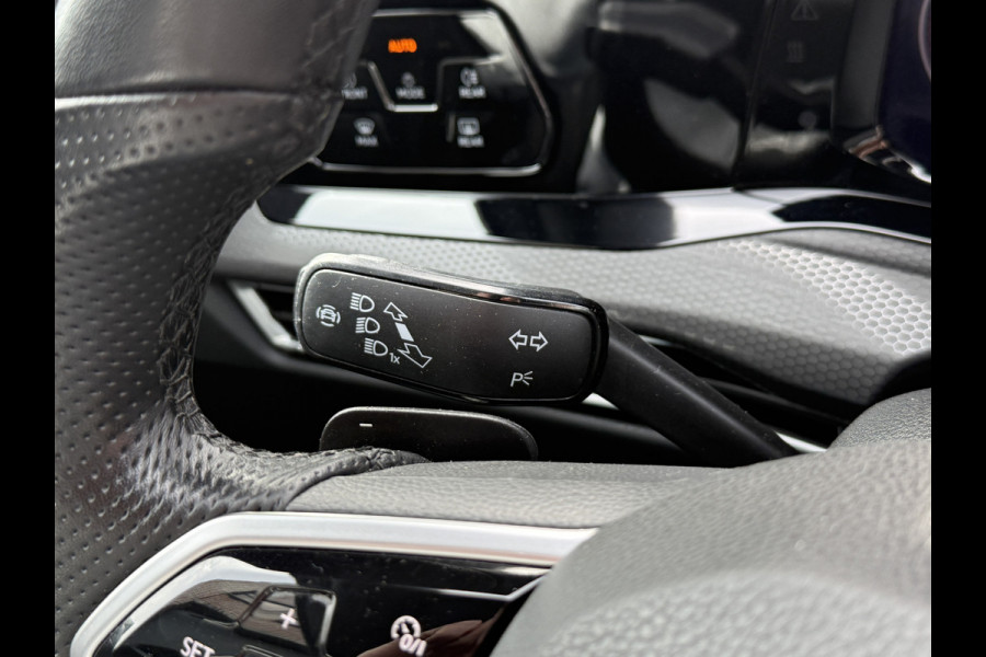 Volkswagen Golf 2.0 TSI GTI | IQ Light | ACC | Pano | Harman Kardon