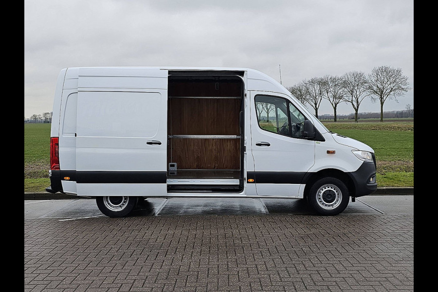 Mercedes-Benz Sprinter 317 L2H2 Mbux RWD 360Camera Navi Euro6 Airco Pdc 170Pk!