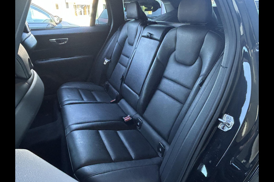 Volvo V60 2.0 B3 Momentum Advantage NL-AUTO | NAVI | 19''| LEDER|
