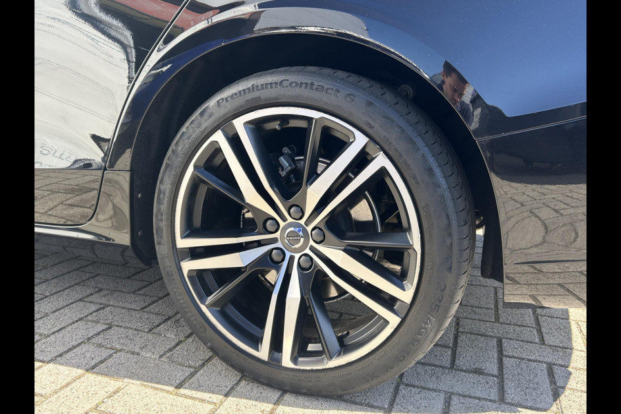 Volvo V60 2.0 B3 Momentum Advantage NL-AUTO | NAVI | 19''| LEDER|