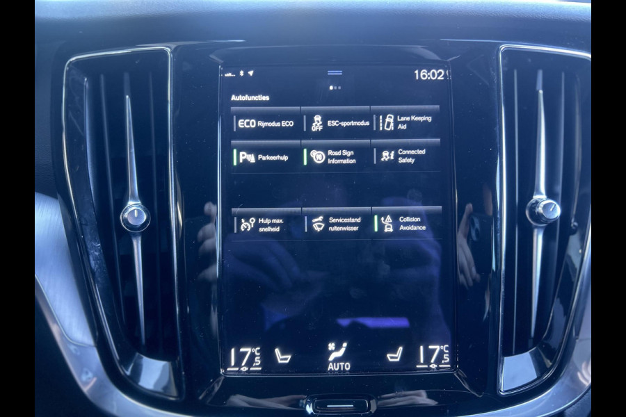 Volvo V60 2.0 B3 Momentum Advantage NL-AUTO | NAVI | 19''| LEDER|