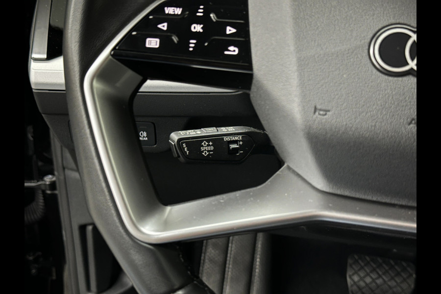Audi Q4 e-tron 45 Quattro S-Line 77 kWh | ACC | Matrix-LED | Keyless-Entry | Standkachel | Carplay | Lane Assist | 3-Zone Clima | Stoelverwarming | Getint Glas | Autom. Parkeren | Virtual Cockpit |