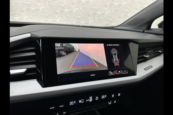 Audi Q4 e-tron 45 Quattro S-Line 77 kWh | ACC | Matrix-LED | Keyless-Entry | Standkachel | Carplay | Lane Assist | 3-Zone Clima | Stoelverwarming | Getint Glas | Autom. Parkeren | Virtual Cockpit |