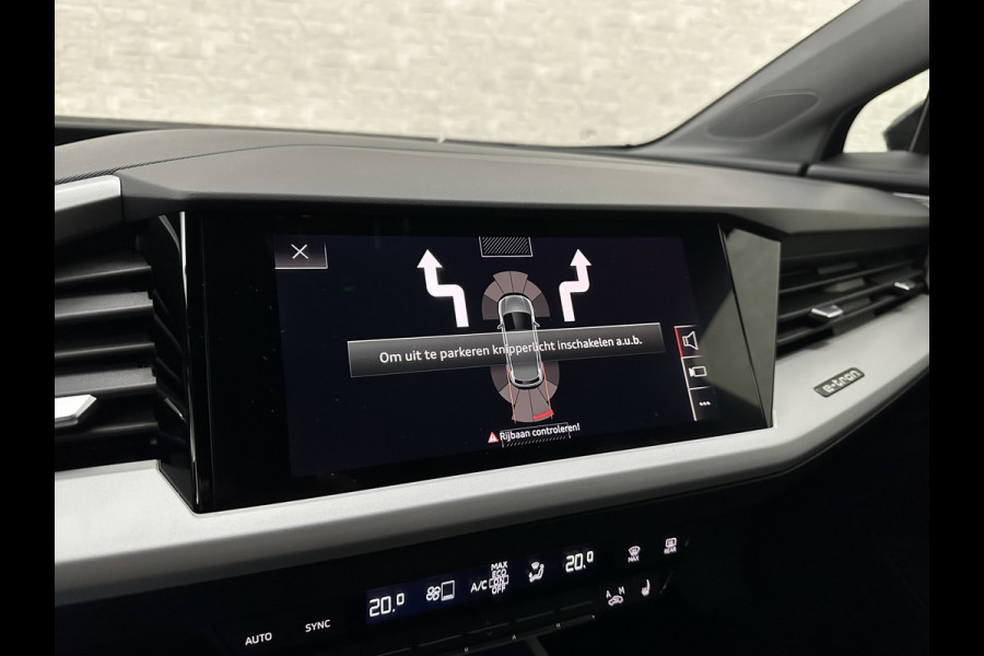 Audi Q4 e-tron 45 Quattro S-Line 77 kWh | ACC | Matrix-LED | Keyless-Entry | Standkachel | Carplay | Lane Assist | 3-Zone Clima | Stoelverwarming | Getint Glas | Autom. Parkeren | Virtual Cockpit |