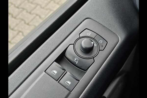 Ford Transit Custom 300 2.0 TDCI L1H1 Trend 136 pk | Dodehoekdetectie | Adaptive cruise control | Climate control | Camera | Bijrijdersbank | Nette auto!