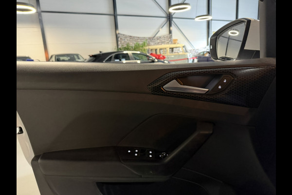 Volkswagen T-Cross 1.0 TSI R-Line Garantie Carplay Blindspot Camera ACC Virtueel Dash Navi Clima Keyless Led Dab Rijklaar
