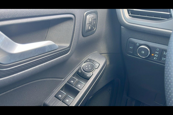 Ford Kuga 2.5 FHEV ST-Line X 190pk | Driver Assistance Pack | Winterpack | Panoramadak | Technology Pack | Geen Stekker nodig | All Season banden