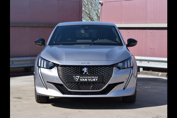 Peugeot e-208 EV GT Pack 50 kWh SOH 94% | CAMERA MET SENSOREN | NAVI & CARPLAY | E.C.C. |