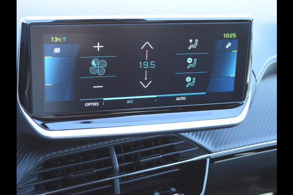 Peugeot e-208 EV GT Pack 50 kWh SOH 94% | CAMERA MET SENSOREN | NAVI & CARPLAY | E.C.C. |