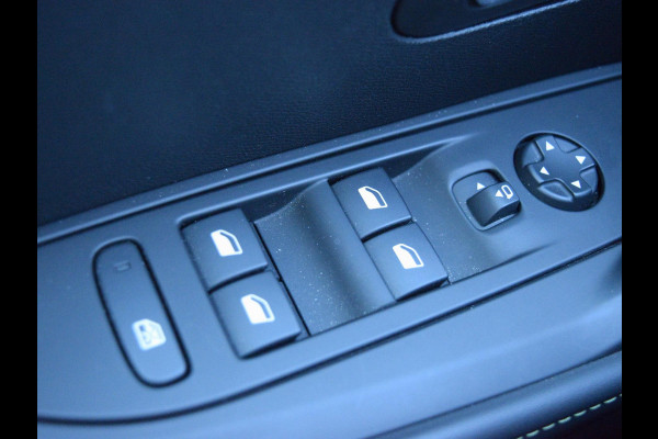 Peugeot e-208 EV GT Pack 50 kWh SOH 94% | CAMERA MET SENSOREN | NAVI & CARPLAY | E.C.C. |