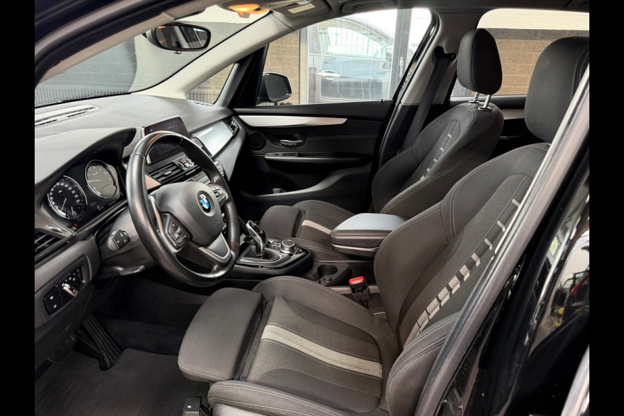 BMW 2 Serie Active Tourer 218i Executive Launch Edition | Automaat | Sportstoelen | Camera | Navi | Dealeronderhouden | NL Auto