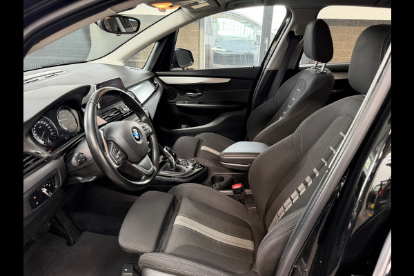 BMW 2 Serie Active Tourer 218i Executive Launch Edition | Automaat | Sportstoelen | Camera | Navi | Dealeronderhouden | NL Auto