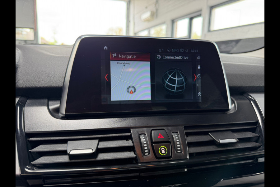 BMW 2 Serie Active Tourer 218i Executive Launch Edition | Automaat | Sportstoelen | Camera | Navi | Dealeronderhouden | NL Auto