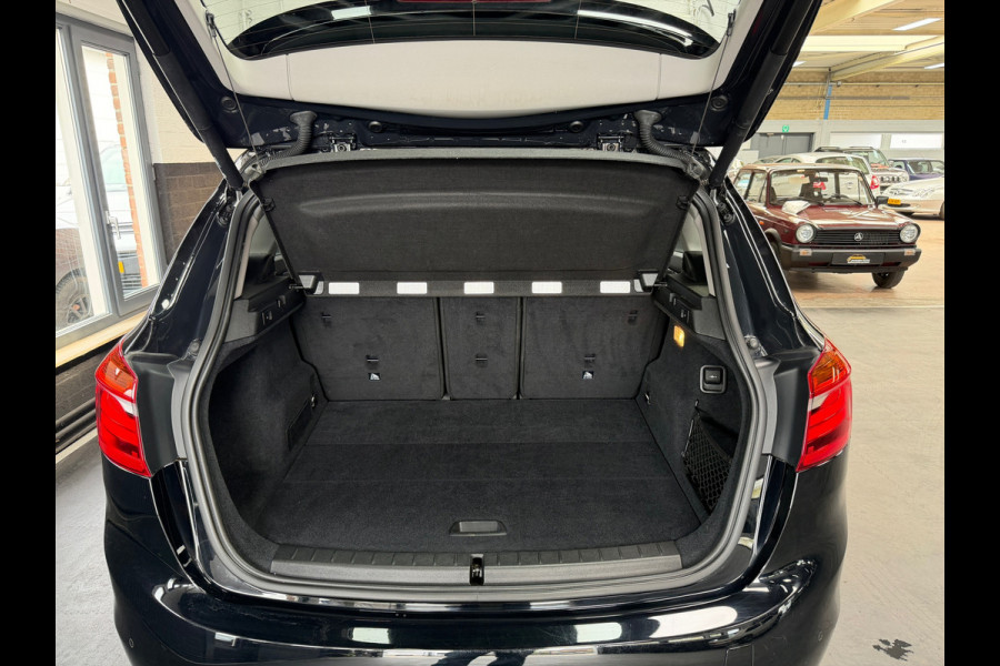 BMW 2 Serie Active Tourer 218i Executive Launch Edition | Automaat | Sportstoelen | Camera | Navi | Dealeronderhouden | NL Auto