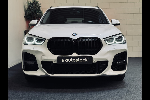 BMW X1 xDrive25e High Exe. M-Sport | Panorama | Memory | ACC | harman/kardon