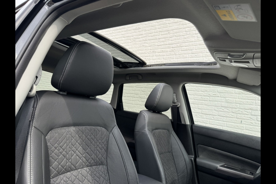 Suzuki Vitara 1.4 Boosterjet Hybrid Automaat Adapt Cruise Stoelverwarming Camera Clima Panorama Navi