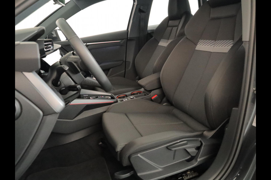 Audi A3 Sportback 40 TFSI e Advanced edition 204 pk s-tronic | SOH 100% | Verlengde garantie | Navigatie | Parkeersensoren (Park assist) | Achteruitrijcamera | Stoelverwarming | Adaptieve cruise control |