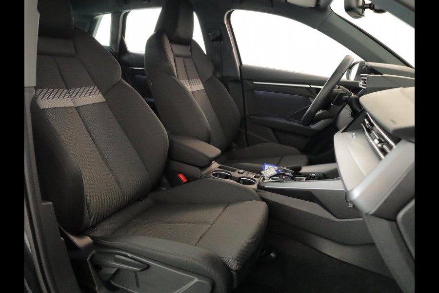 Audi A3 Sportback 40 TFSI e Advanced edition 204 pk s-tronic | SOH 100% | Verlengde garantie | Navigatie | Parkeersensoren (Park assist) | Achteruitrijcamera | Stoelverwarming | Adaptieve cruise control |
