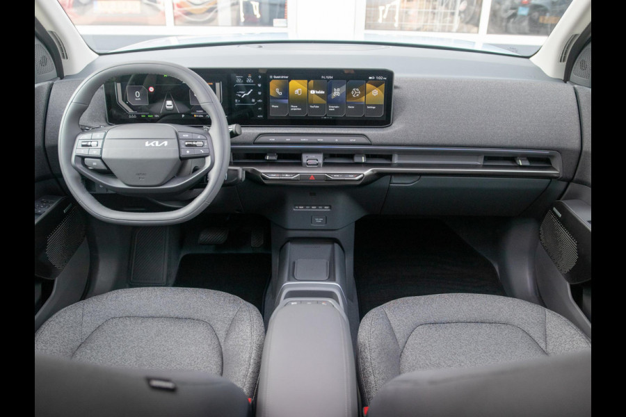 Kia EV2 Plus Advanced 42.2 kWh 5p. | Actieprijs * | Clima | Adapt. cruise | Navi | Schuif/Kanteldak | 18" | Stoel&Stuur Verwarming | Harman Kardon | Apple Carplay