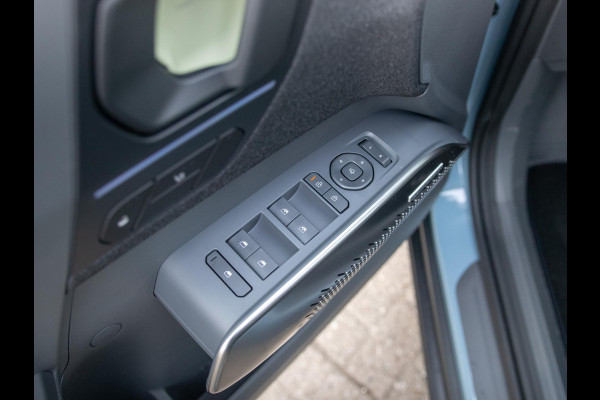 Kia EV2 Plus Advanced 42.2 kWh 5p. | Actieprijs * | Clima | Adapt. cruise | Navi | Schuif/Kanteldak | 18" | Stoel&Stuur Verwarming | Harman Kardon | Apple Carplay