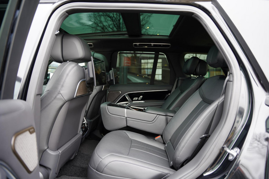 Land Rover Range Rover P530 V 8 Autobiography / MY 2026 / Executive Class Rear Seats