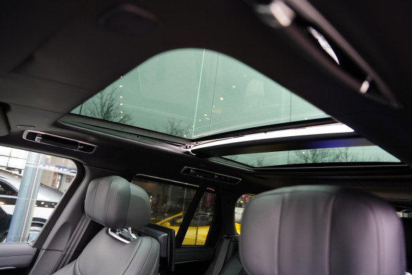 Land Rover Range Rover P530 V 8 Autobiography / MY 2026 / Executive Class Rear Seats