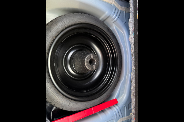 Toyota Yaris 1.5 VVT-i Design 2018 112PK HISTORIE AANWEZIG GARANTIE NETJES