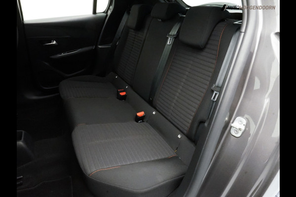 Peugeot 208 1.2 PureTech Active Pack Sport (APPLE CARPLAY,LED,SPORTSTOELEN,CLIMATE,CRUISE,PARKEERSENSOREN,LM- VELGEN,TOPCONDITIE)