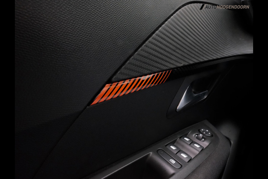 Peugeot 208 1.2 PureTech Active Pack Sport (APPLE CARPLAY,LED,SPORTSTOELEN,CLIMATE,CRUISE,PARKEERSENSOREN,LM- VELGEN,TOPCONDITIE)