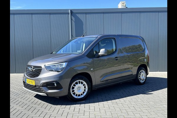Opel Combo 1.6D 100 PK / L1H1 / INNOVATION / STUUR- EN STOELVEWARMING / INRICHTING / CRUISE / AIRCO / ACHTERKLEP