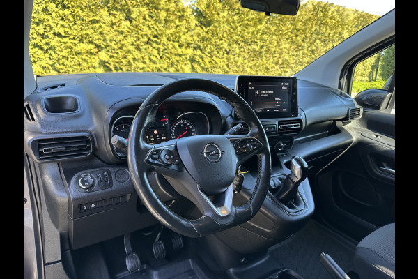 Opel Combo 1.6D 100 PK / L1H1 / INNOVATION / STUUR- EN STOELVEWARMING / INRICHTING / CRUISE / AIRCO / ACHTERKLEP