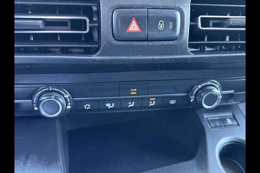 Opel Combo 1.6D 100 PK / L1H1 / INNOVATION / STUUR- EN STOELVEWARMING / INRICHTING / CRUISE / AIRCO / ACHTERKLEP